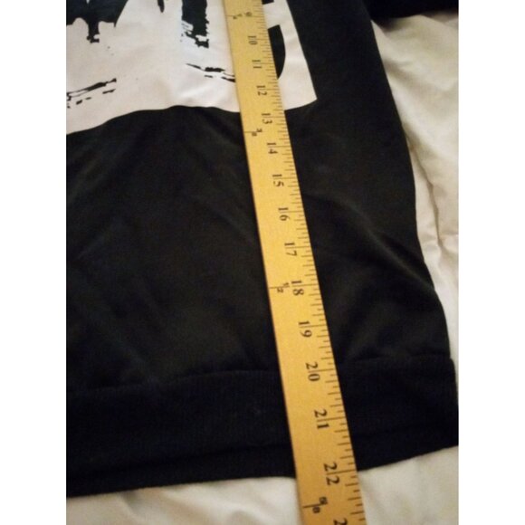 NYC  B. Wolves Graphic  women's Size L Black Long Sleeve T-shirt - Picture 6 of 6